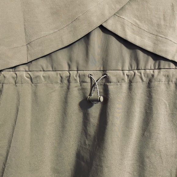 NWOT Athleta blouse. - Picture 2 of 10